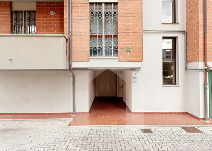 아파트 Homiday- Bilocale Cisanello- Parcheggio Privato Interno 피사